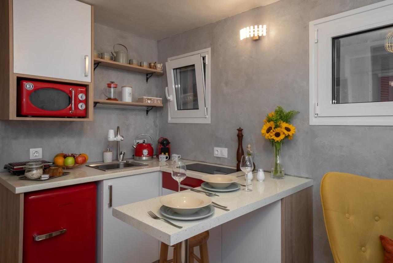Cozy Tiny Apartment In The Heart Of Plaka Athén Kültér fotó