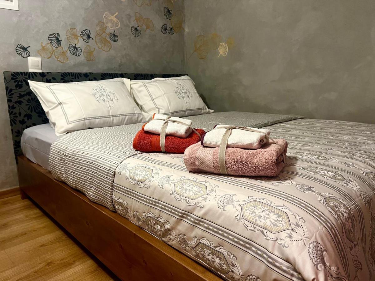 Cozy Tiny Apartment In The Heart Of Plaka Athén Kültér fotó
